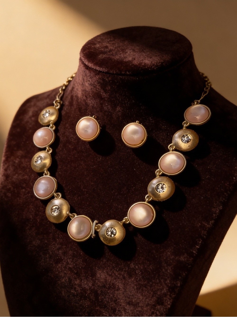 Classic Gold and Blush Pearl Necklace Set